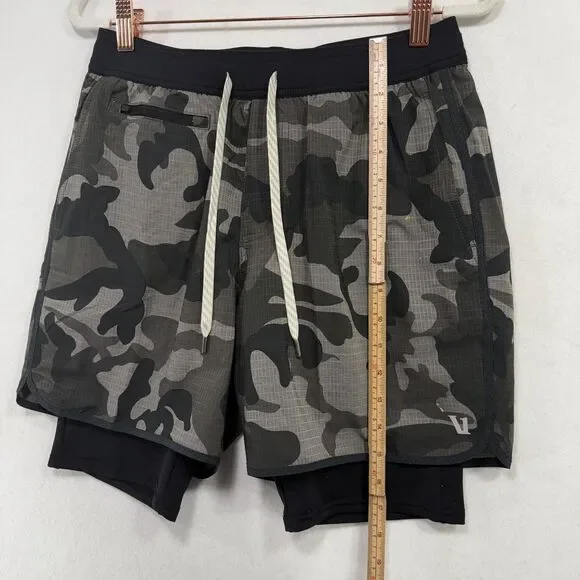 Vuori Stockton Shorts Men S Grey Black Compression Camouflage Workout Athletic